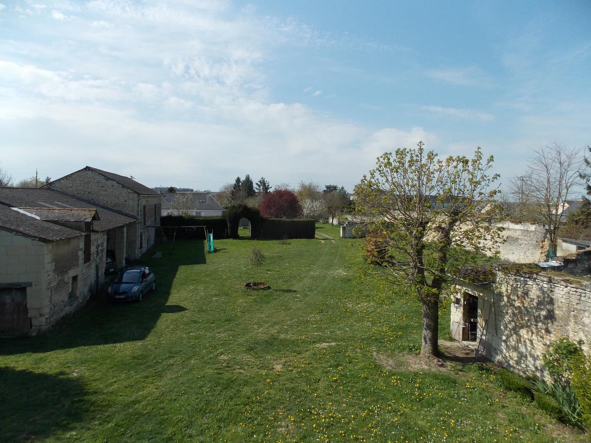 Domaine Des Roses Bed & Breakfast Vaudelnay ภายนอก รูปภาพ