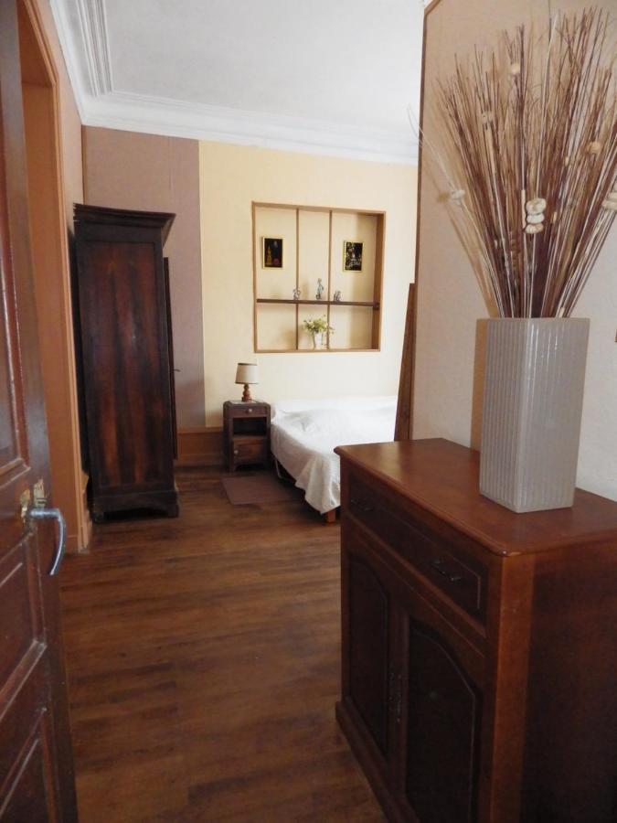 Domaine Des Roses Bed & Breakfast Vaudelnay ภายนอก รูปภาพ